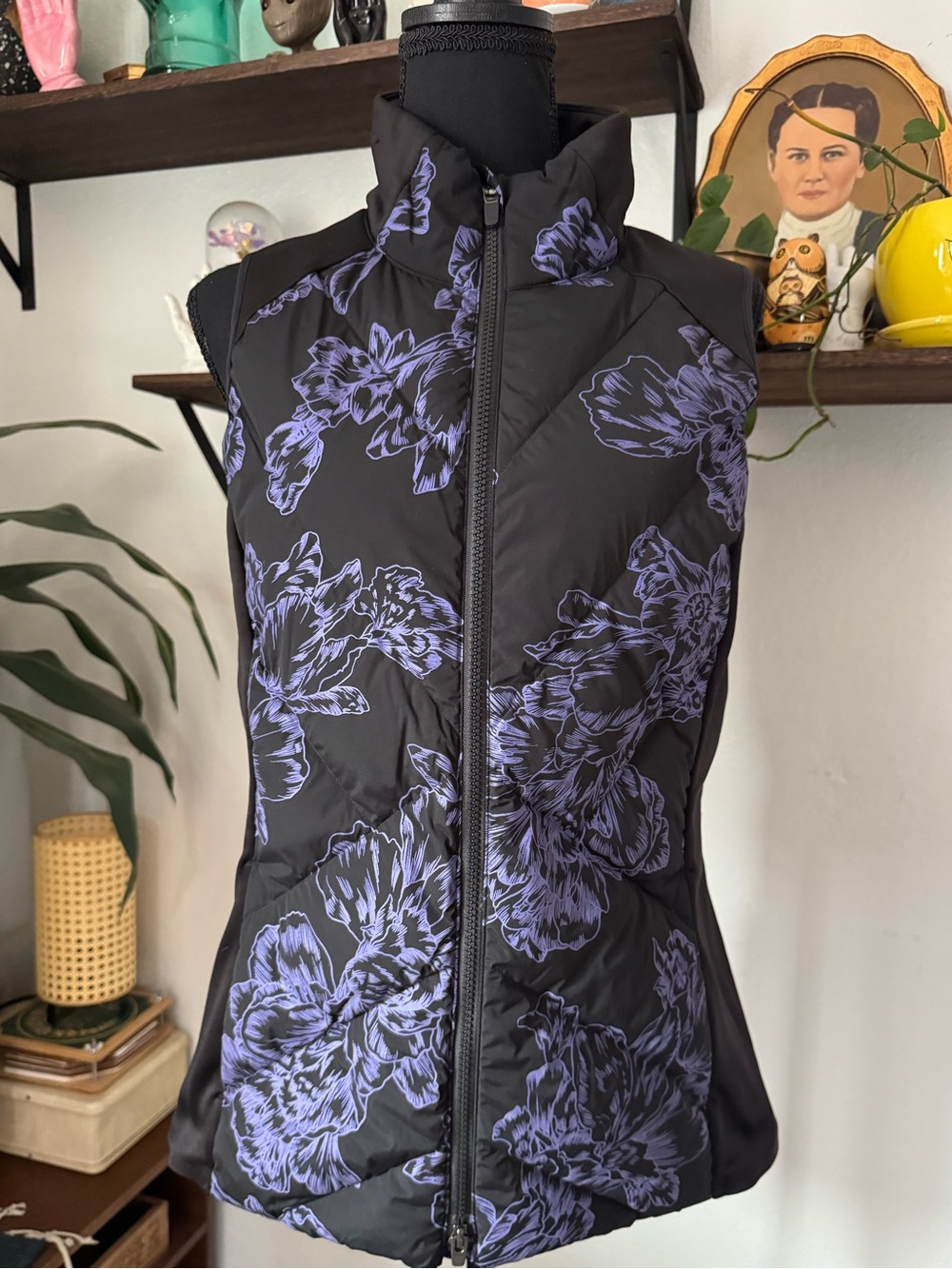 Athleta Inlet Reflective Vest in Astral Bloom
